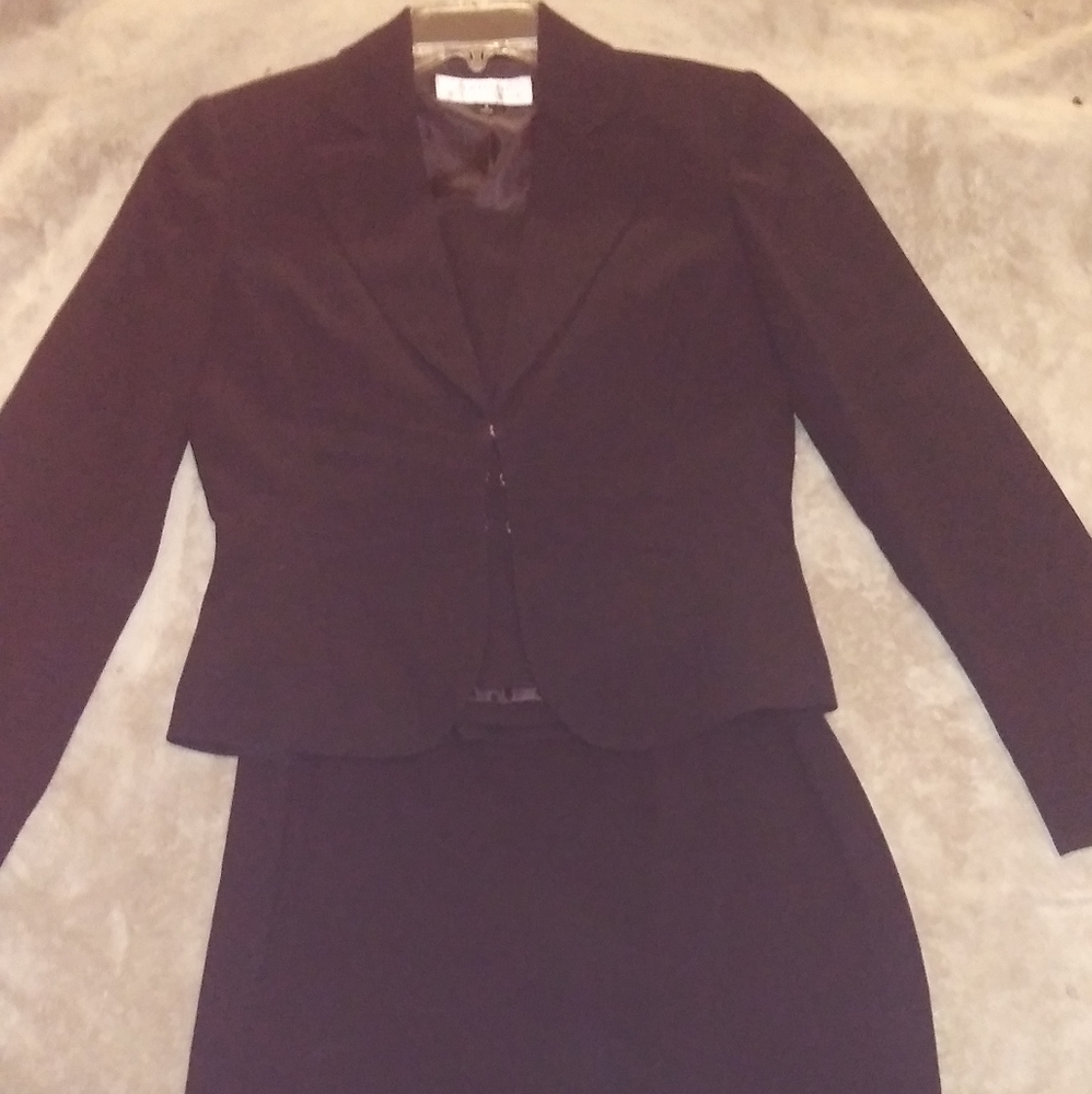 Women's Skirt suit